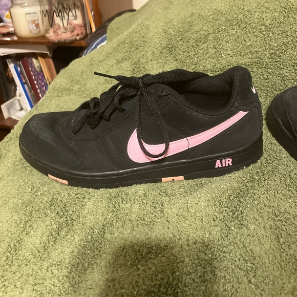 NIKE AIR low top leather black and pink women’s shoes size 9 - Picture 8 of 11